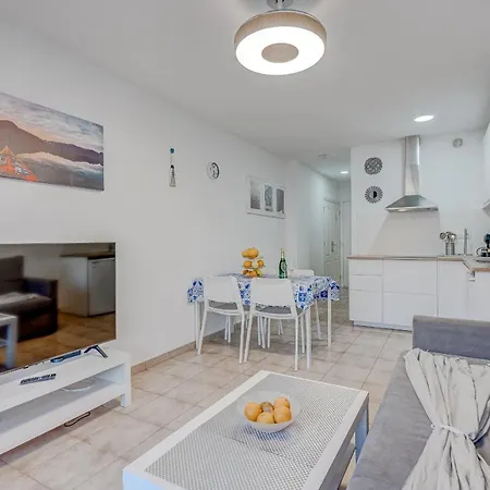 Apartament Amplio Duplex En Cristianos By Altamarhomes